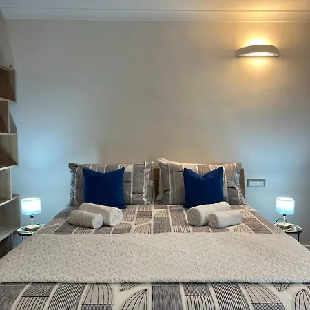 Queen House Vendégház Nápoly