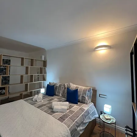 Queen House 4* Nápoles