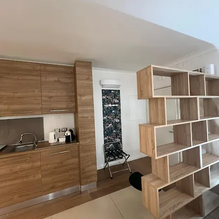 Queen House 4* Неаполь