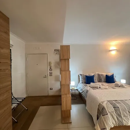 Гостевой дом Queen House Неаполь