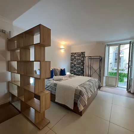 Queen House Гостевой дом